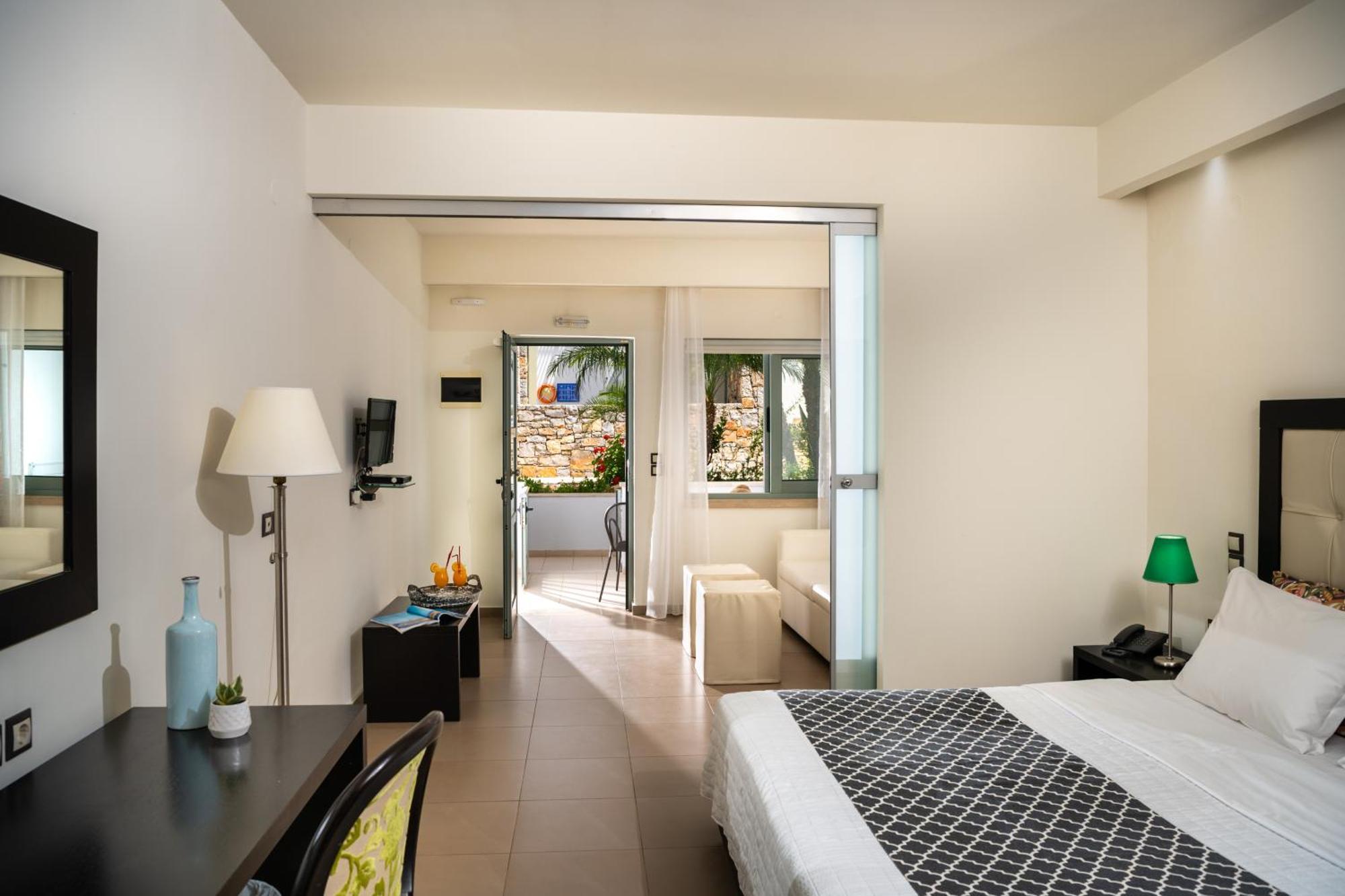 סיסי Angela Suites Boutique Hotel מראה חיצוני תמונה